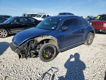 2019 Volkswagen Beetle 3VWFD7AT4KM706644