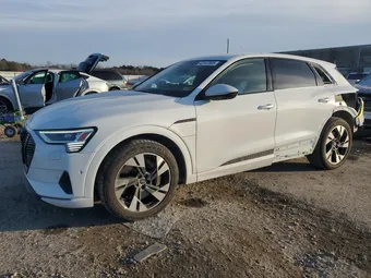 2022 Audi e-tron WA1AAAGE7NB043670