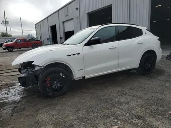 2021 Maserati Levante ZN661YUS3MX376768