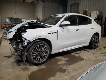 2023 Maserati Grecale ZN682AVA9P7416200