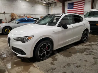 2022 Alfa Romeo Stelvio ZASPAKBN2N7D37386