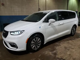 2022 Chrysler Pacifica Hybrid 2C4RC1L76NR167117