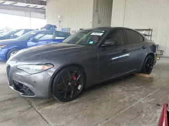 2020 Alfa Romeo Giulia ZARFAMAN8L7634666