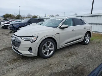2019 Audi e-tron WA1LABGE8KB011840