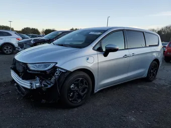 2023 Chrysler Pacifica Hybrid 2C4RC1L75PR627046