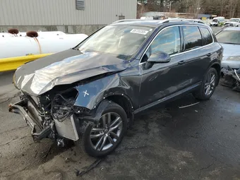 2016 Volkswagen Touareg WVGEP9BP1GD007036