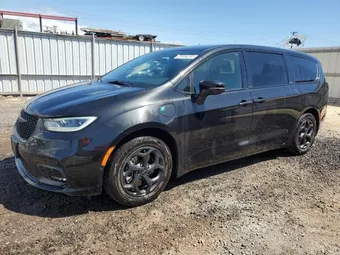2022 Chrysler Pacifica Hybrid 2C4RC1S74NR134649