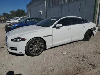 2019 Jaguar XJ-Series SAJWA2GEXKMW19190