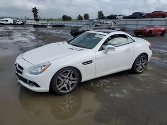 2016 Mercedes-Benz SLK-Class WDDPK3JA6GF118441