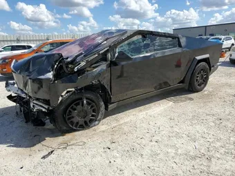 2024 Tesla Cybertruck 7G2CEHED9RA008051
