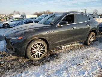 2017 Maserati Levante ZN661XUS1HX235164
