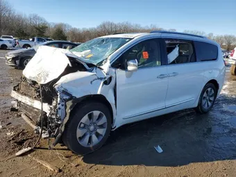 2018 Chrysler Pacifica Hybrid 2C4RC1N72JR289738