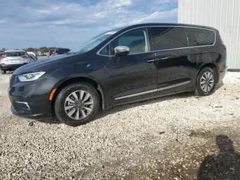 2023 Chrysler Pacifica Hybrid 2C4RC1S71PR632701