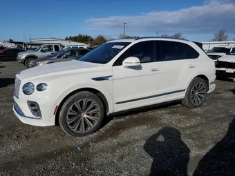 2022 Bentley Bentayga SJAAM2ZVXNC012070