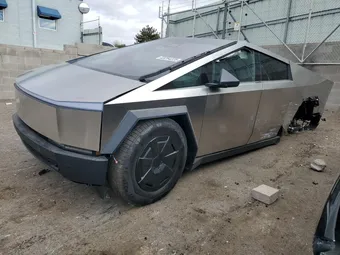 2024 Tesla Cybertruck 7G2CEHED6RA053433
