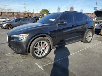 2018 Alfa Romeo Stelvio ZASFAKNN6J7B94170