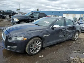 2017 Jaguar XJ-Series SAJWJ2GD8H8W07547