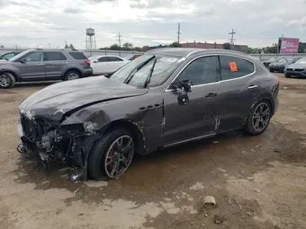 2017 Maserati Levante ZN661YUS3HX196812