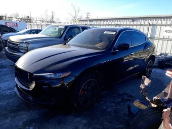2017 Maserati Levante ZN661XUL2HX228295