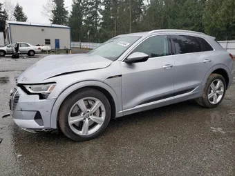 2019 Audi e-tron WA1LABGE8KB022207