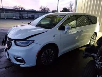 2022 Chrysler Pacifica Hybrid 2C4RC1L7XNR122889
