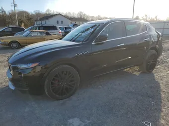 2017 Maserati Levante ZN661XUL2HX226837