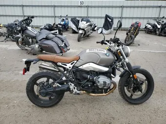 2017 BMW R-Series WB10J3306HZ793691