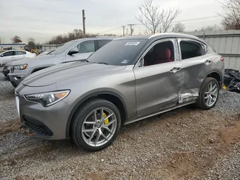 2019 Alfa Romeo Stelvio ZASPAKBN9K7C30881