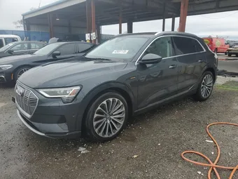 2019 Audi e-tron WA1VABGE6KB021680