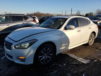 2016 Infiniti Q70 JN1BY1AR6GM270165