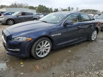 2016 Jaguar XJ-Series SAJWJ1CD6G8W01681