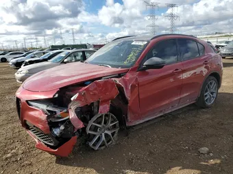 2018 Alfa Romeo Stelvio ZASFAKNN9J7B86127