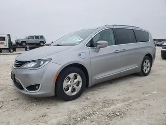 2018 Chrysler Pacifica Hybrid 2C4RC1L79JR183645