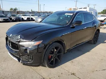 2017 Maserati Levante ZN661XUL9HX210893