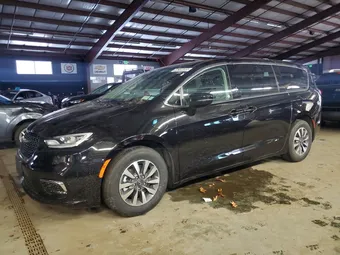 2024 Chrysler Pacifica Hybrid 2C4RC1S77RR137681