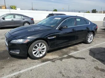 2018 Jaguar XF SAJBD4FX0JCY58059