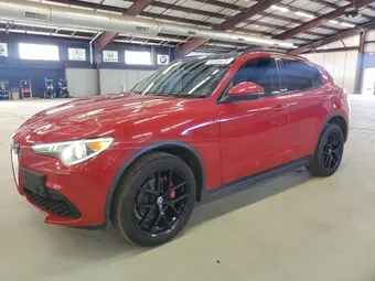 2018 Alfa Romeo Stelvio ZASFAKPNXJ7B93360