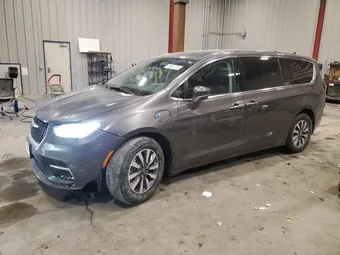2022 Chrysler Pacifica Hybrid 2C4RC1L73NR120983