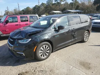 2022 Chrysler Pacifica Hybrid 2C4RC1L77NR207348