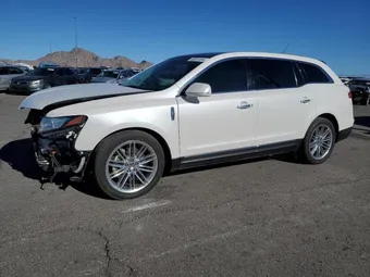 2016 Lincoln MKT 2LMHJ5AT9GBL01820