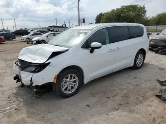 2022 Chrysler Voyager 2C4RC1CG1NR104359