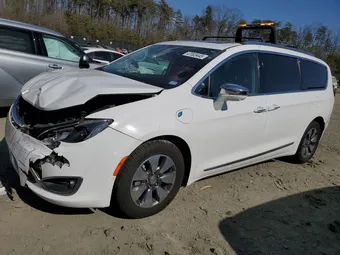 2018 Chrysler Pacifica Hybrid 2C4RC1N77JR143285