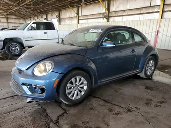2019 Volkswagen Beetle 3VWFD7AT5KM709245