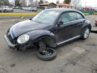 2018 Volkswagen Beetle 3VWJD7AT8JM702296