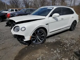2020 Bentley Bentayga SJAAM2ZV2LC028213