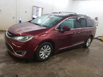 2017 Chrysler Pacifica 2C4RC1BG2HR720092