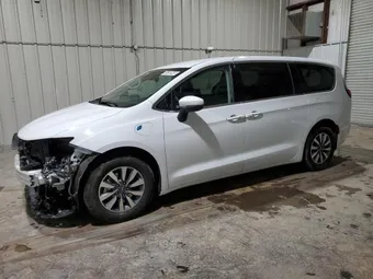 2023 Chrysler Pacifica Hybrid 2C4RC1L70PR608758