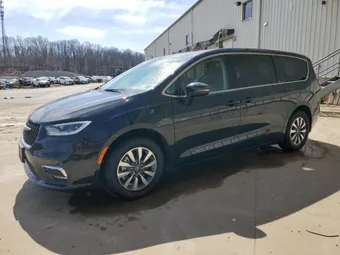 2023 Chrysler Pacifica Hybrid 2C4RC1L74PR631346