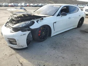 2016 Porsche Panamera WP0AF2A74GL081443
