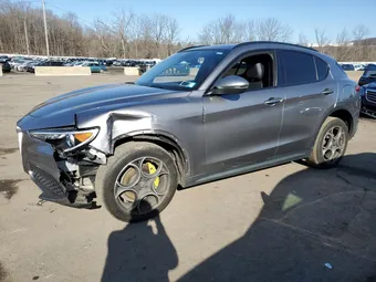 2018 Alfa Romeo Stelvio ZASFAKNN3J7C19932